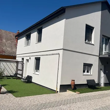 Safehouse * Balatonboglar